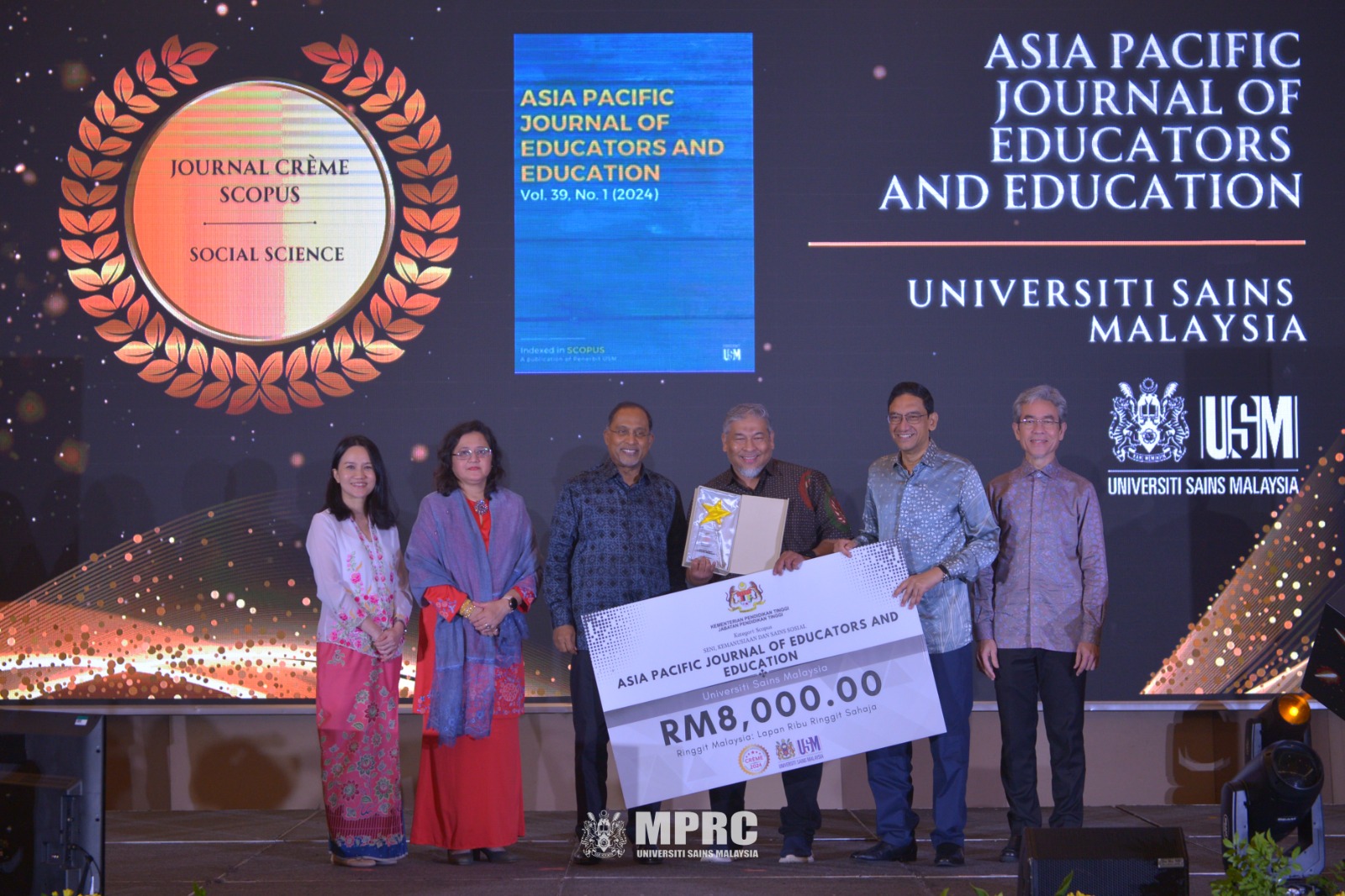 PHOTO 2025 11 06 23 33 21 3